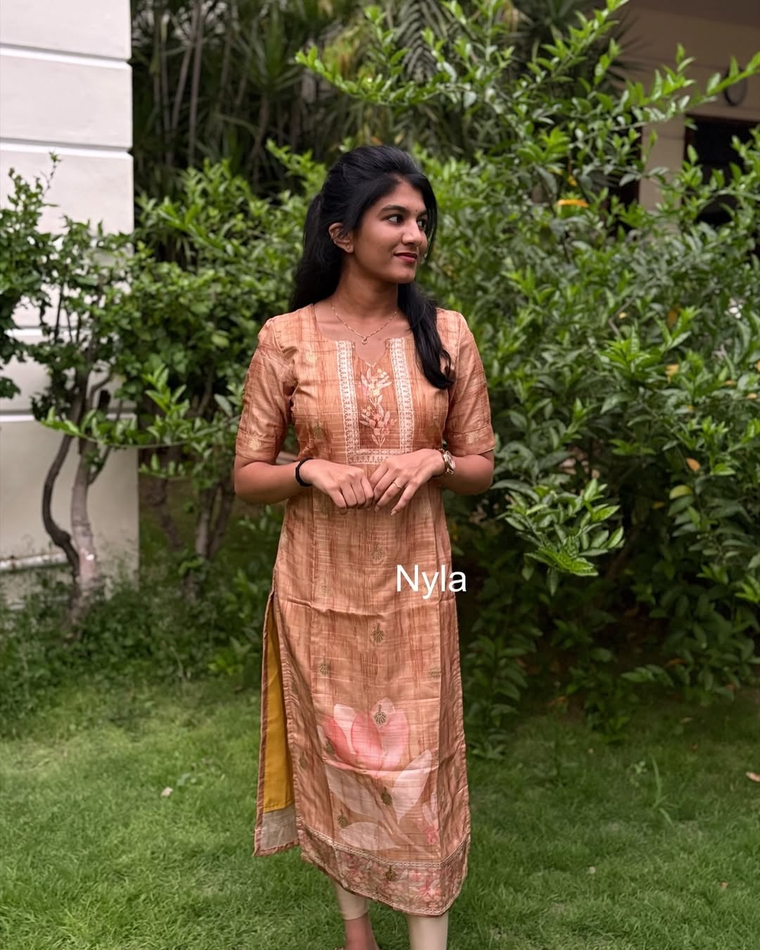 Elegant Chanderi with golden butta kurti with duppatta and elbow sleeves