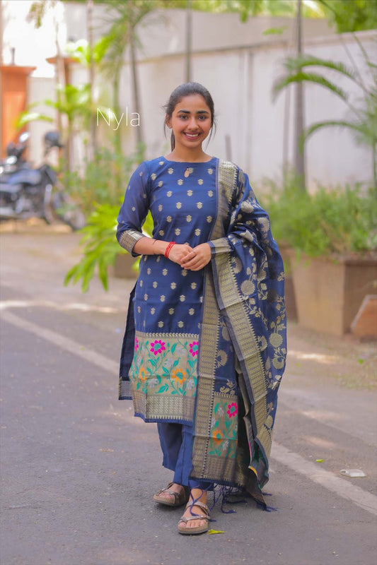 Elegant Banarasi Silk with paithani border with 3/4th sleeves